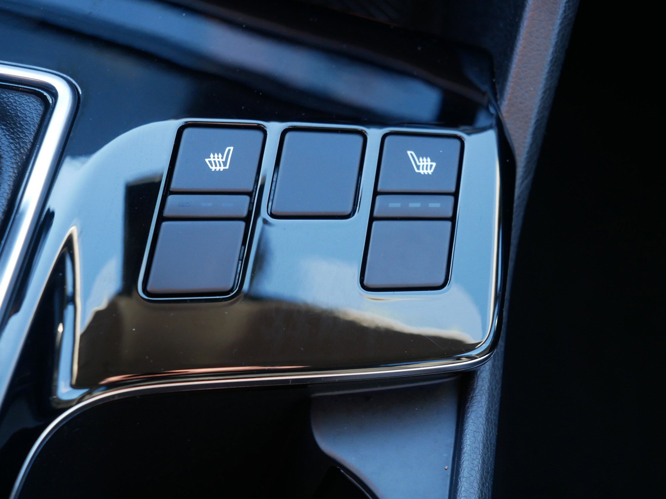 Certified 2024 Kia Sportage EX image 31