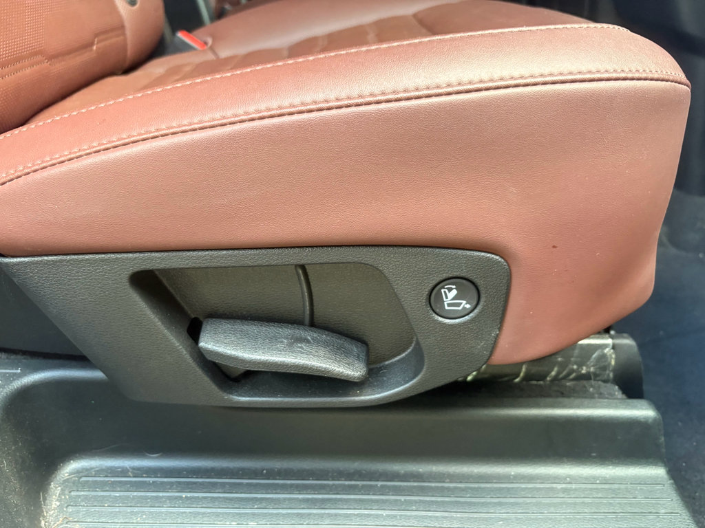 Used 2023 Kia Telluride SX Prestige AWD/4WD image 25