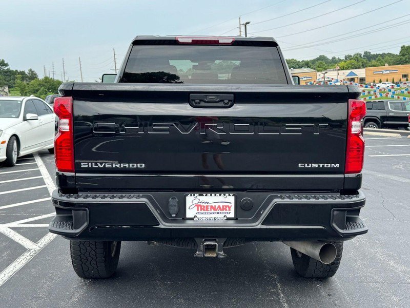 Used 2023 Chevrolet Silverado 2500 Custom w/ Custom Value Package AWD/4WD image 4