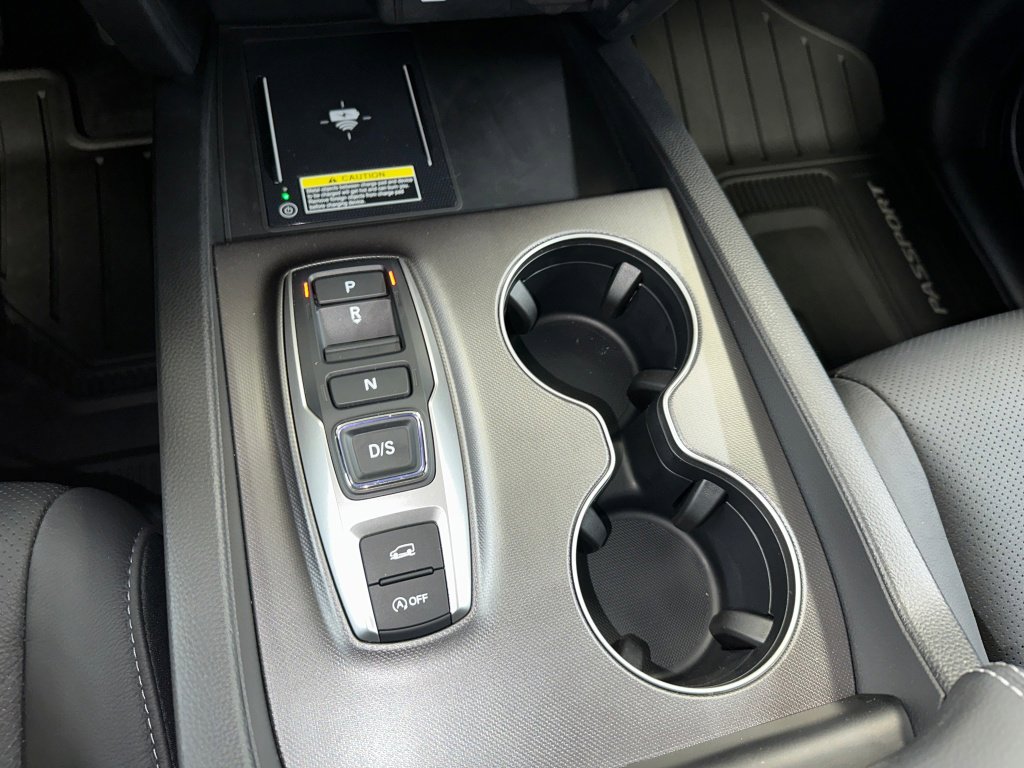 Used 2025 Honda Passport EX-L image 16