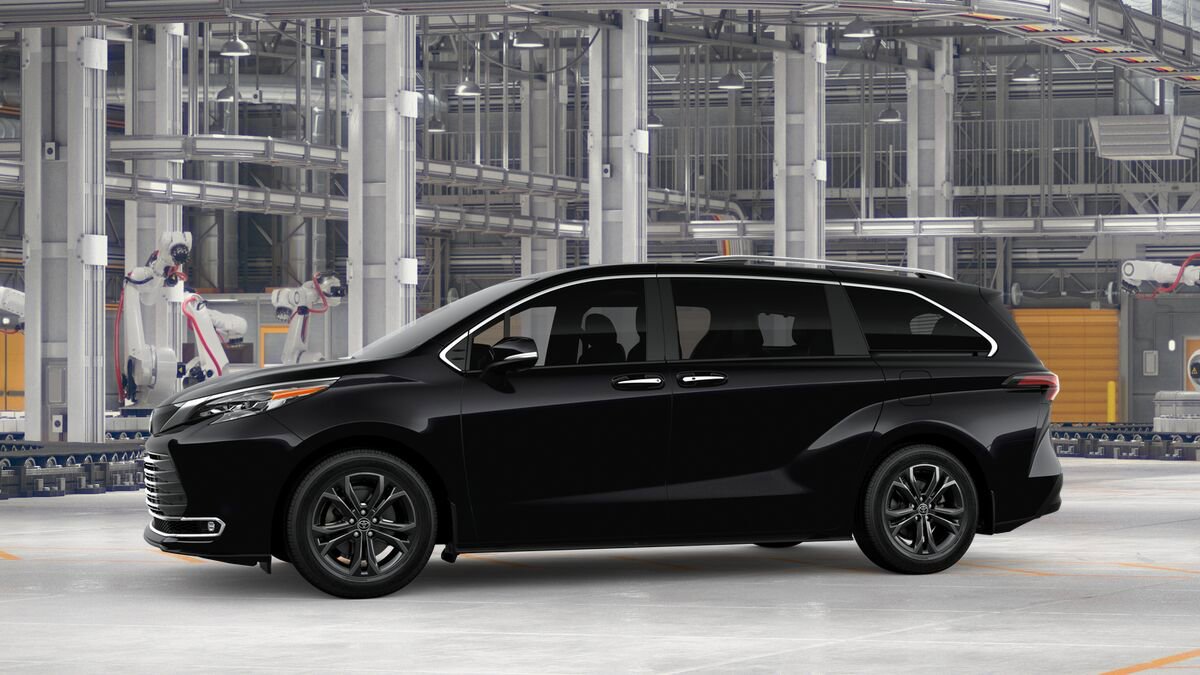 New 2026 Toyota Sienna Platinum image 3