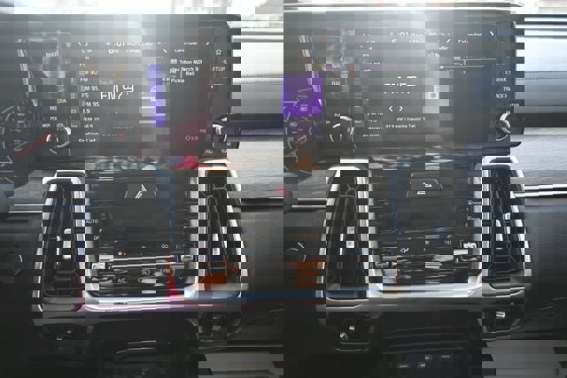 Used 2022 Kia Sorento S w/ Panoramic Sunroof Package image 32