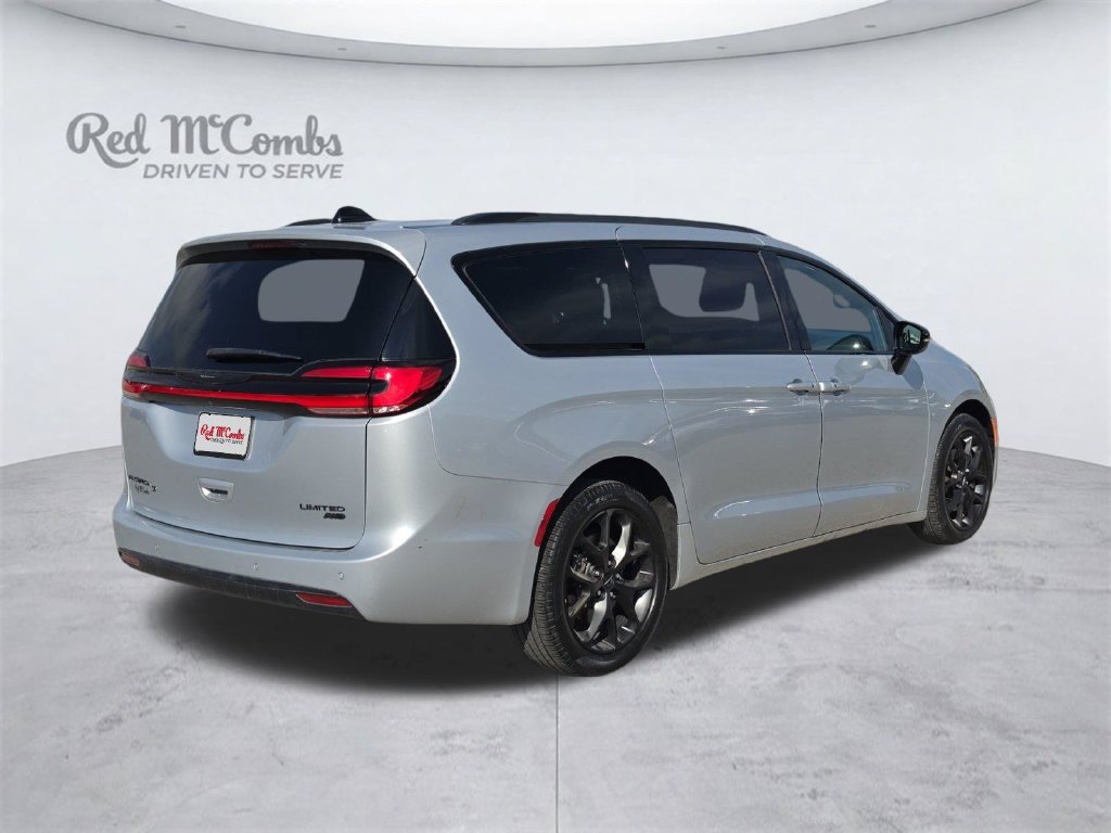Used 2023 Chrysler Pacifica Limited w/ Uconnect Theater Family Group AWD/4WD image 6