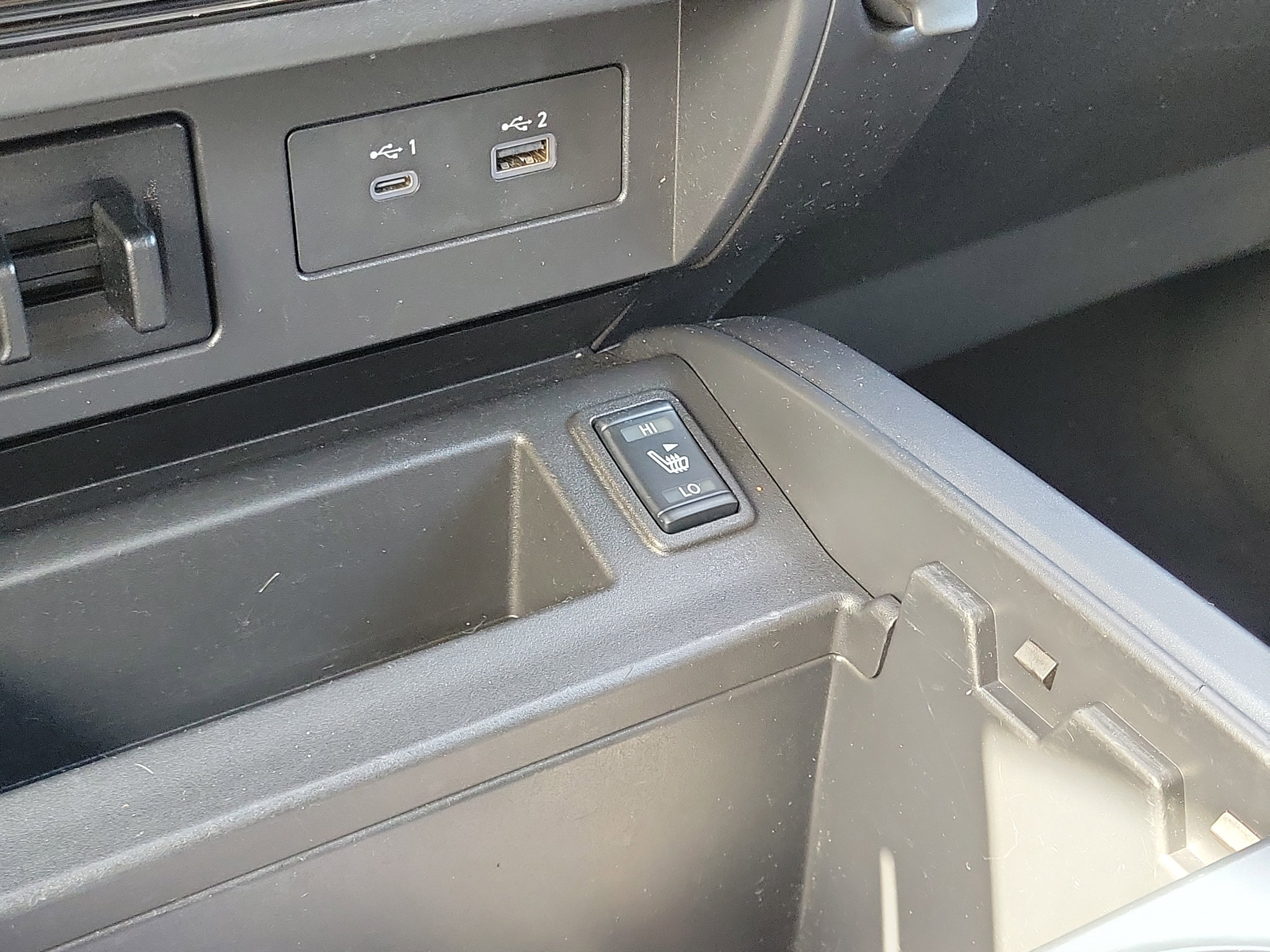 Used 2023 Nissan Titan SV w/ SV Convenience Package image 22