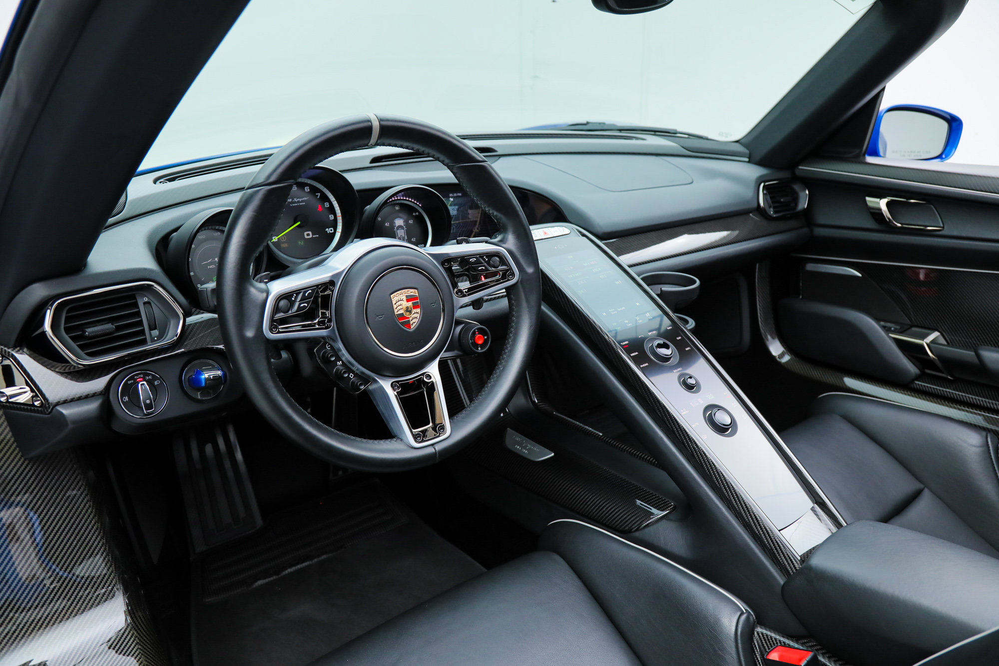 Used 2015 Porsche 918 Spyder AWD/4WD image 31