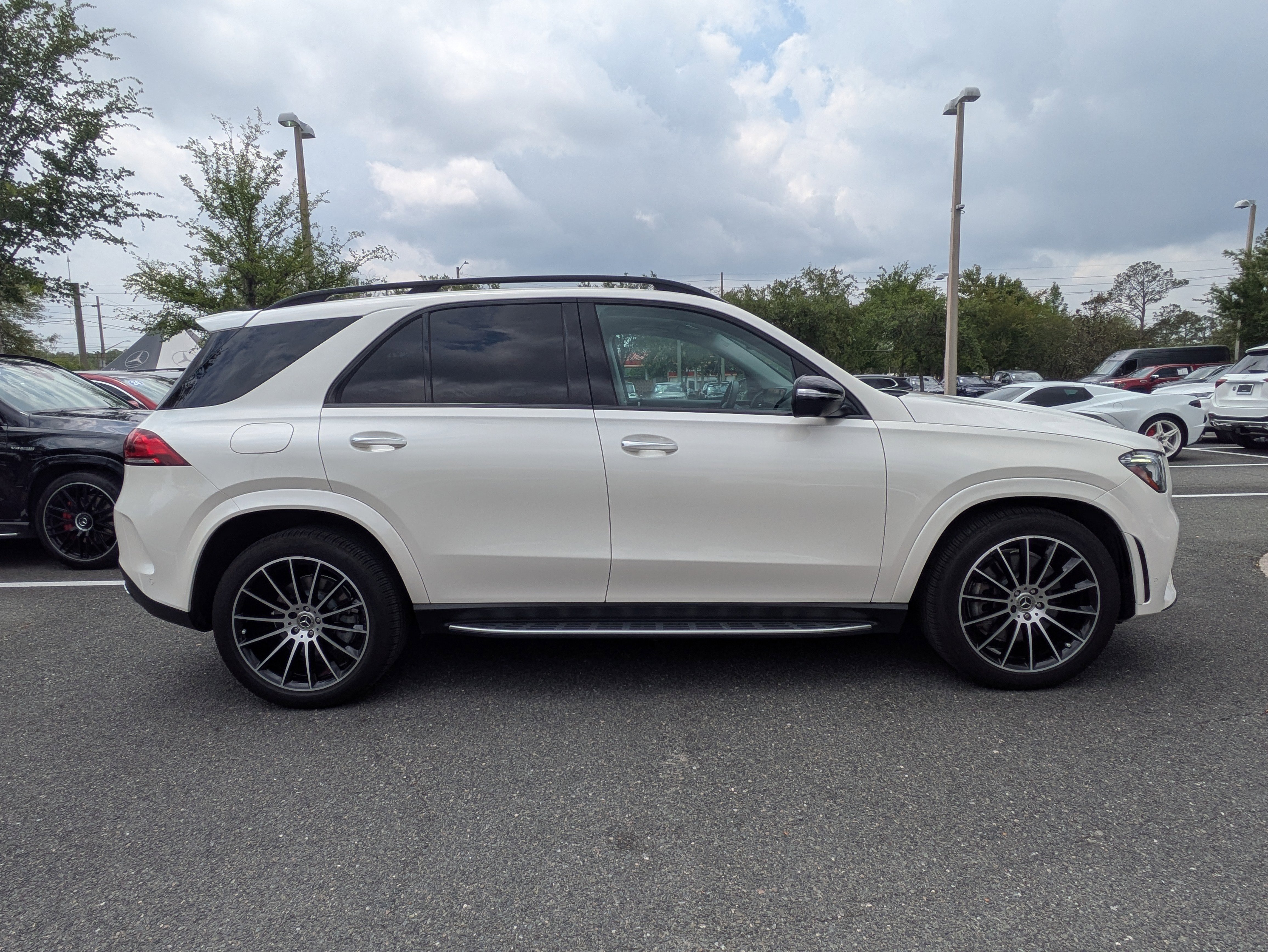 Used 2023 Mercedes-Benz GLE 450 4MATIC image 3