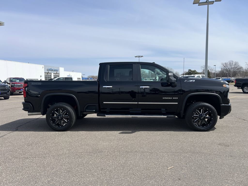 Used 2025 Chevrolet Silverado 3500 LT w/ Trail Boss Package AWD/4WD image 10