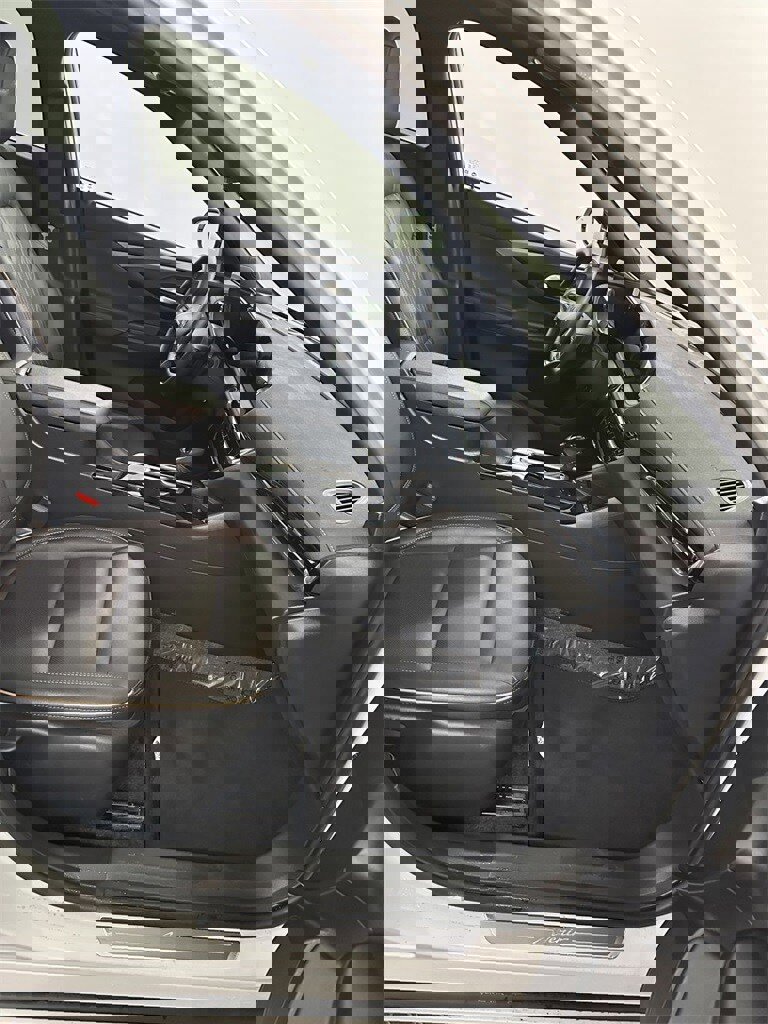 Used 2025 Buick Envista Avenir image 35