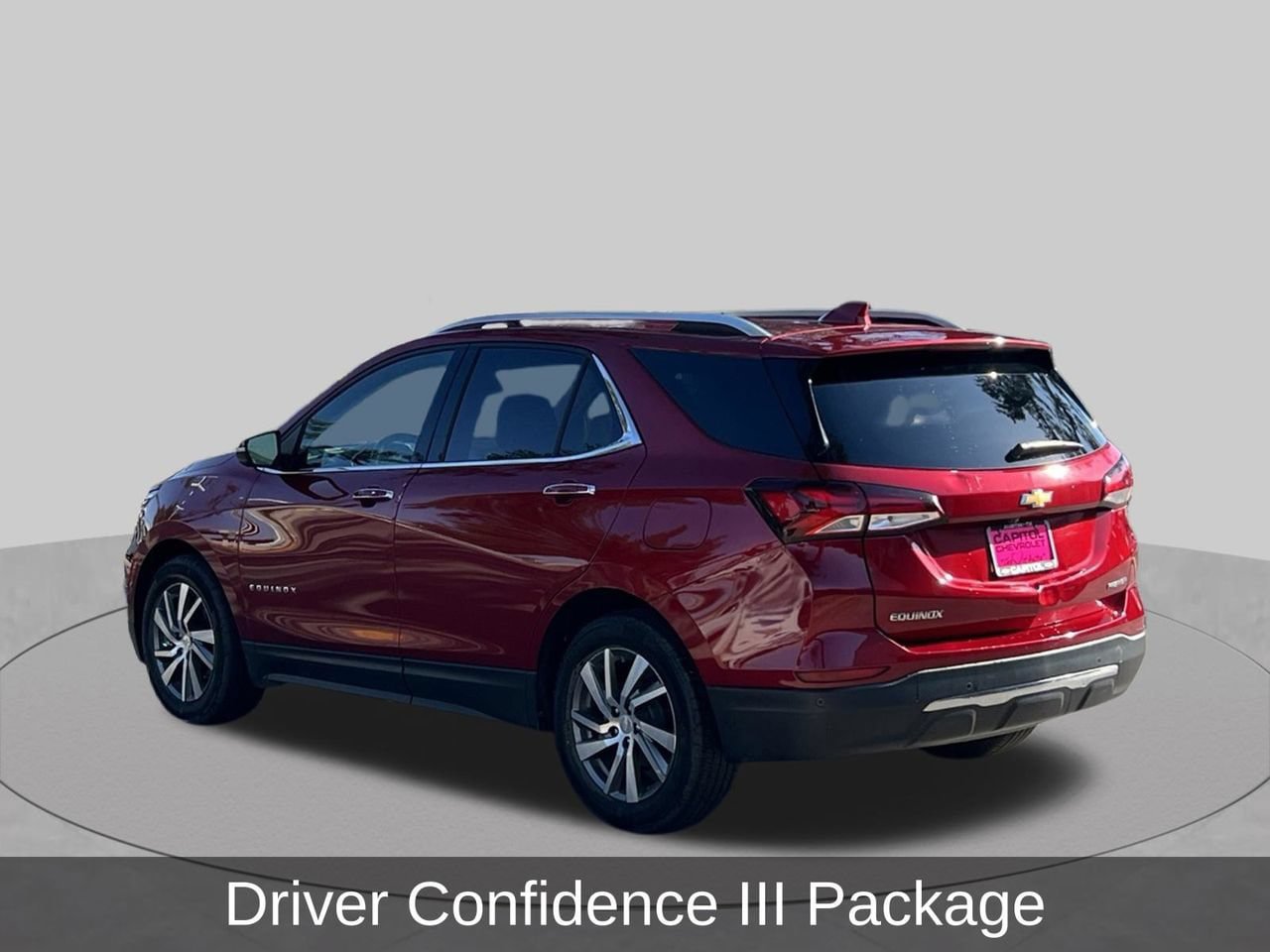 Used 2023 Chevrolet Equinox Premier FWD image 3