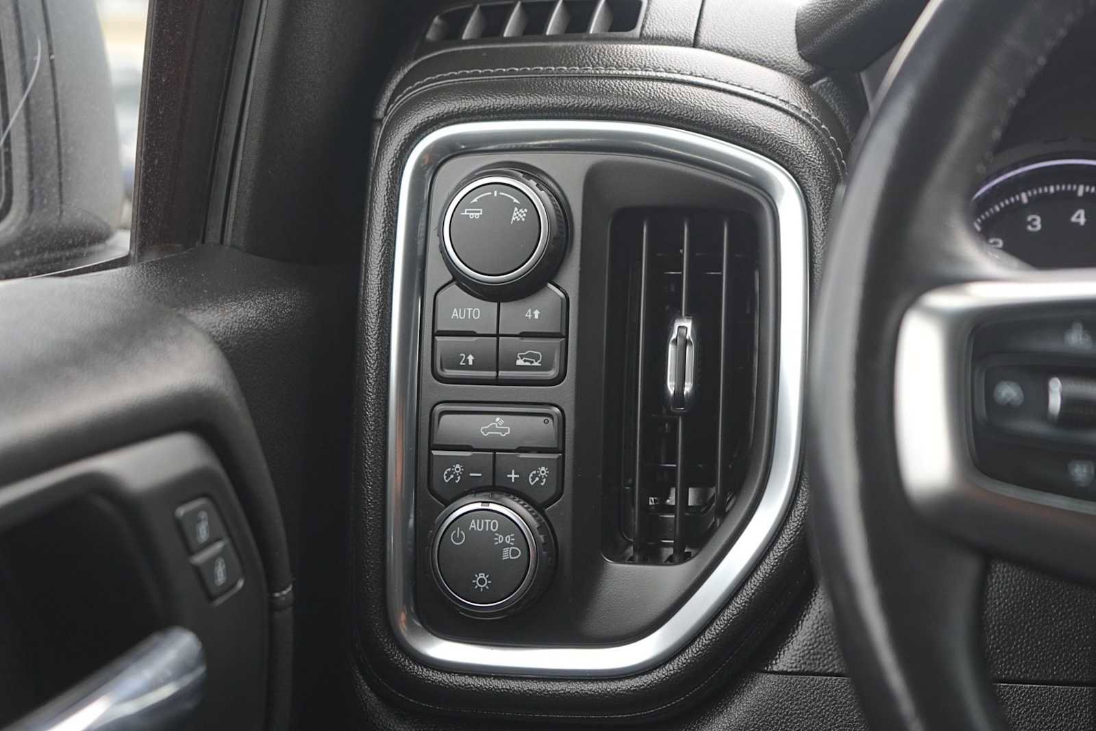Used 2019 Chevrolet Silverado 1500 LT w/ All-Star Edition AWD/4WD image 24