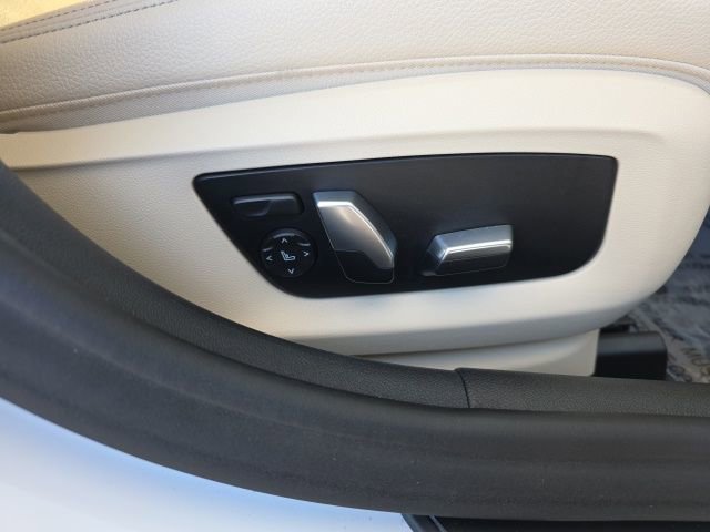 Used 2020 BMW 540i xDrive w/ Convenience Package image 11