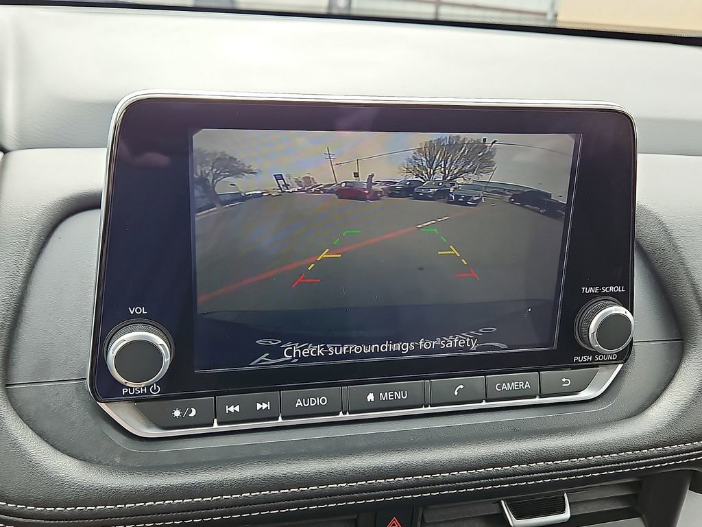 Used 2025 Nissan Rogue SV image 19