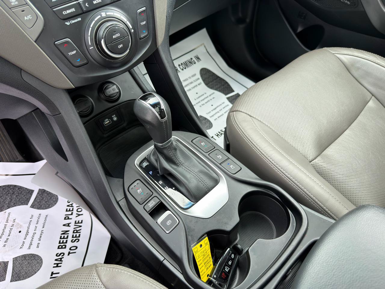 Used 2017 Hyundai Santa Fe Limited FWD image 19