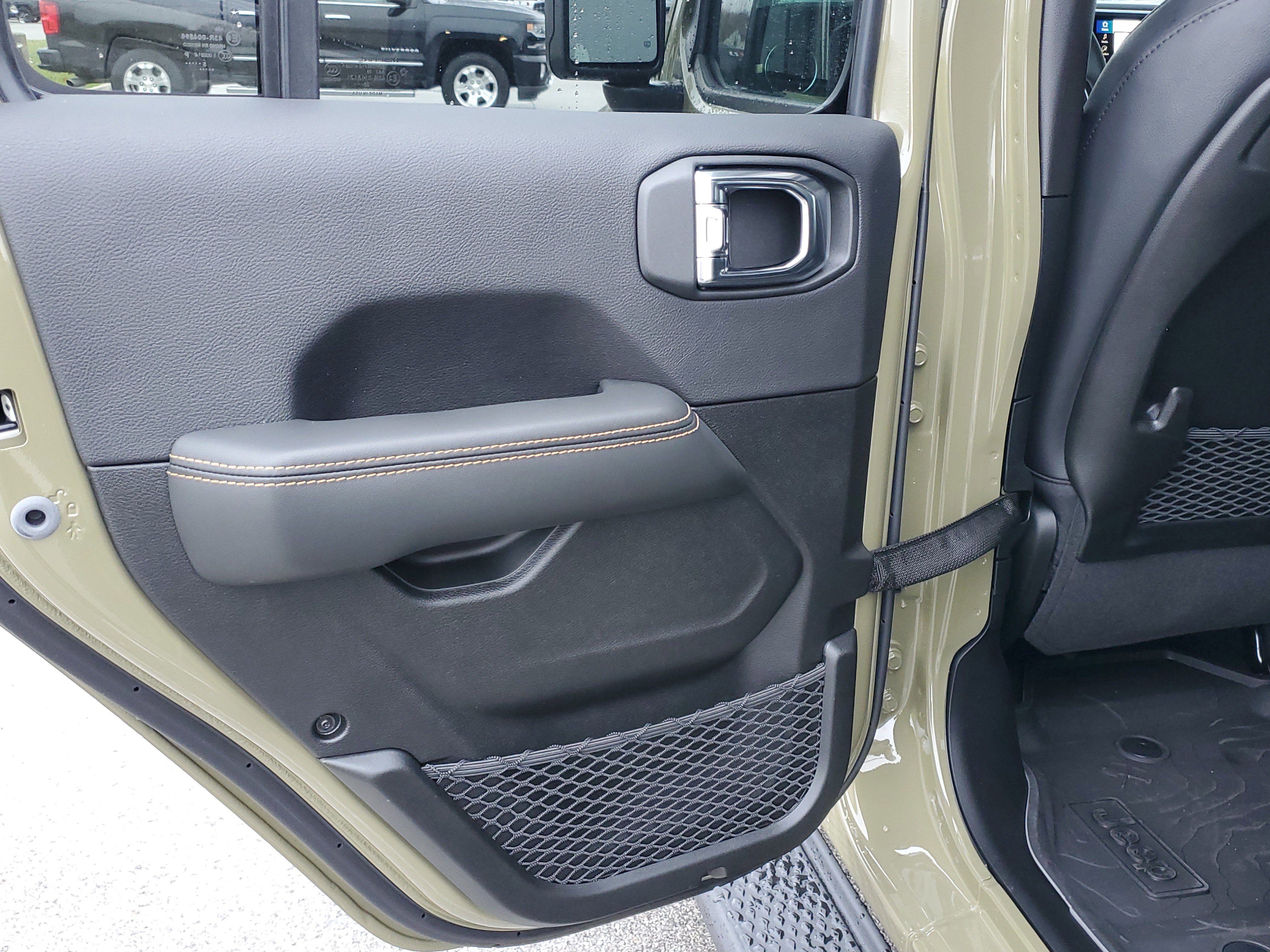 New 2025 Jeep Gladiator Sport image 8