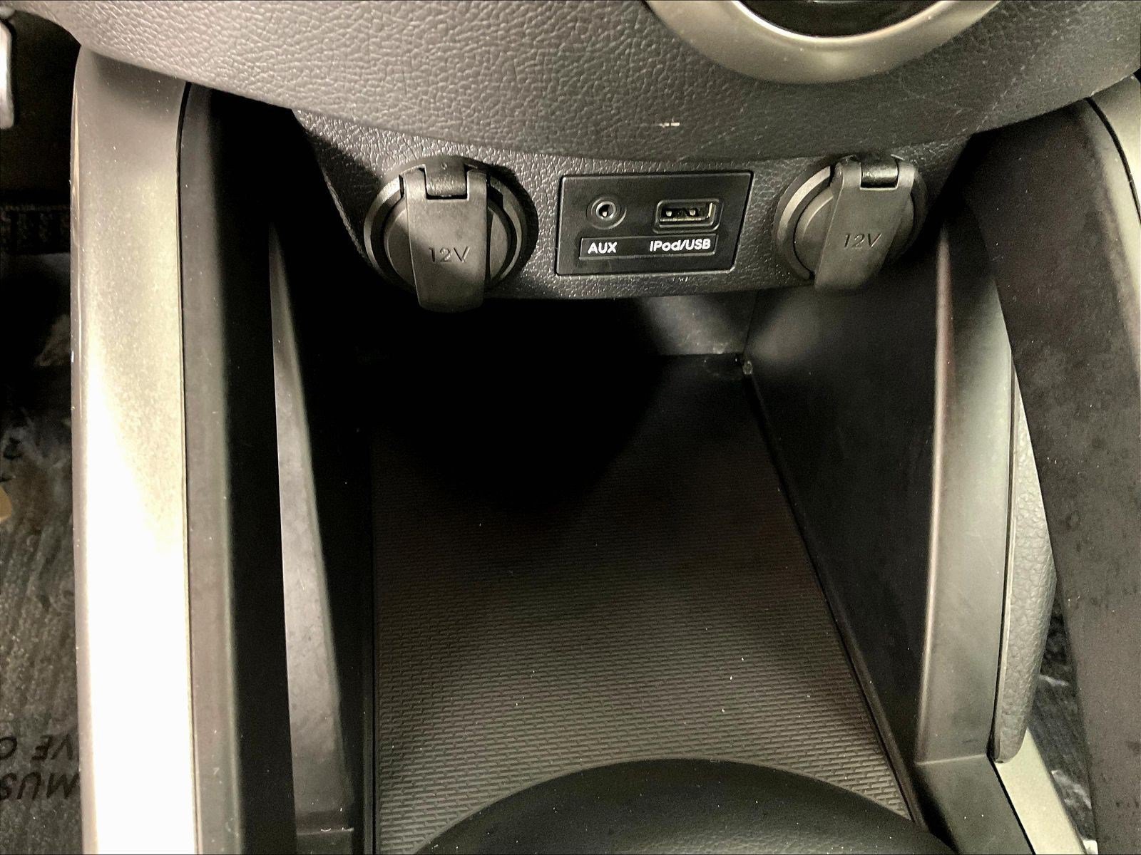 Used 2013 Hyundai Veloster FWD image 14