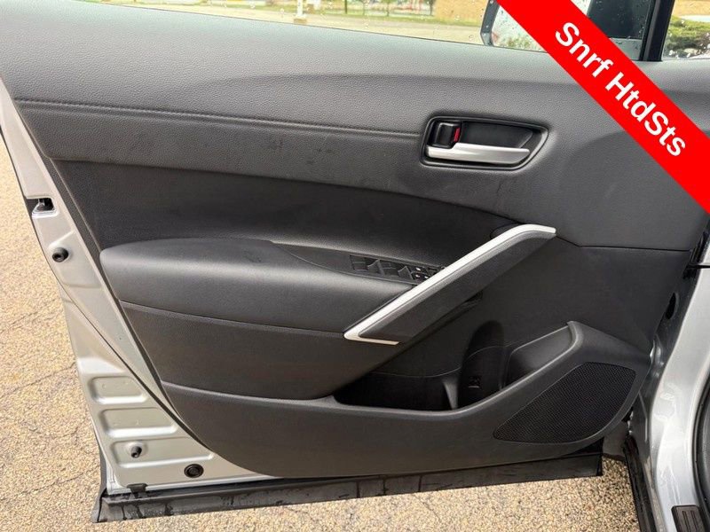 Used 2025 Toyota Corolla Cross XLE w/ Convenience Package AWD/4WD image 19