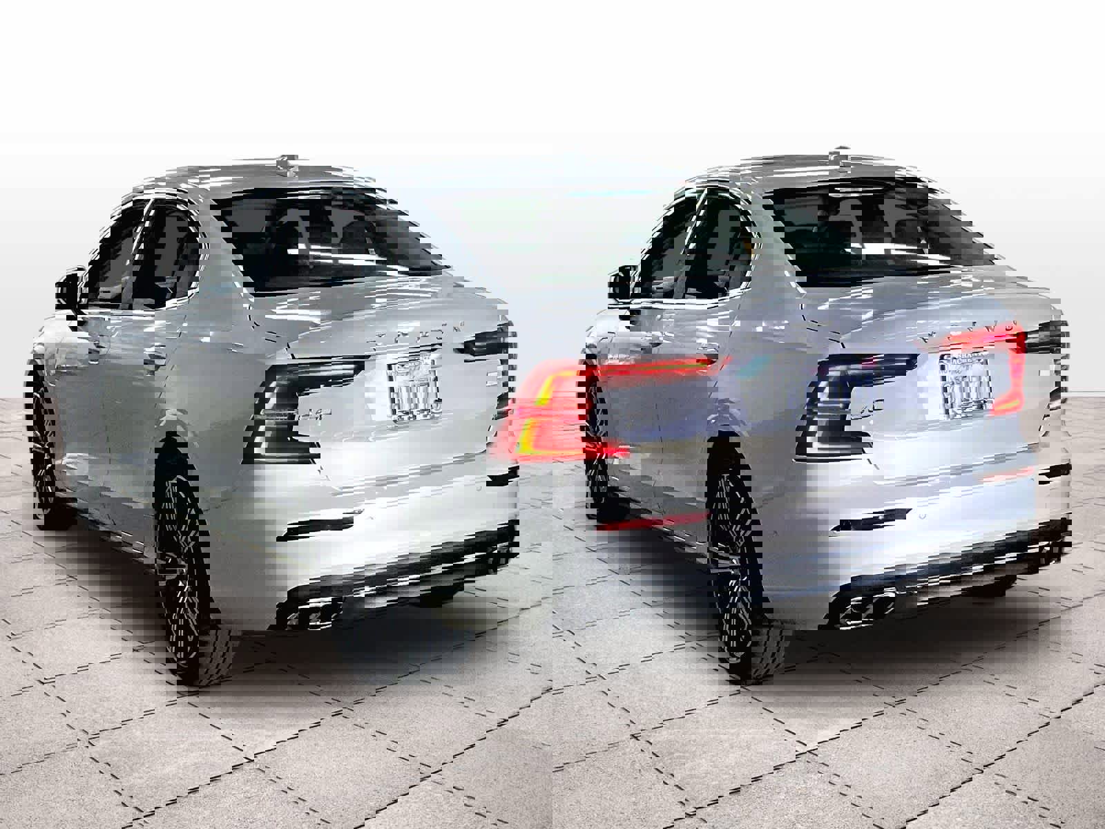 Used 2021 Volvo S60 T8 Inscription image 13