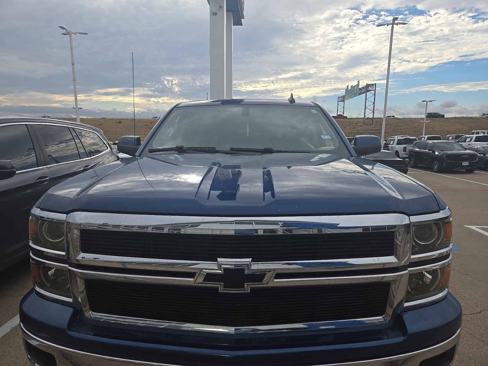 Used 2015 Chevrolet Silverado 1500 LT w/ Texas Edition, 1LT Trim RWD image 2