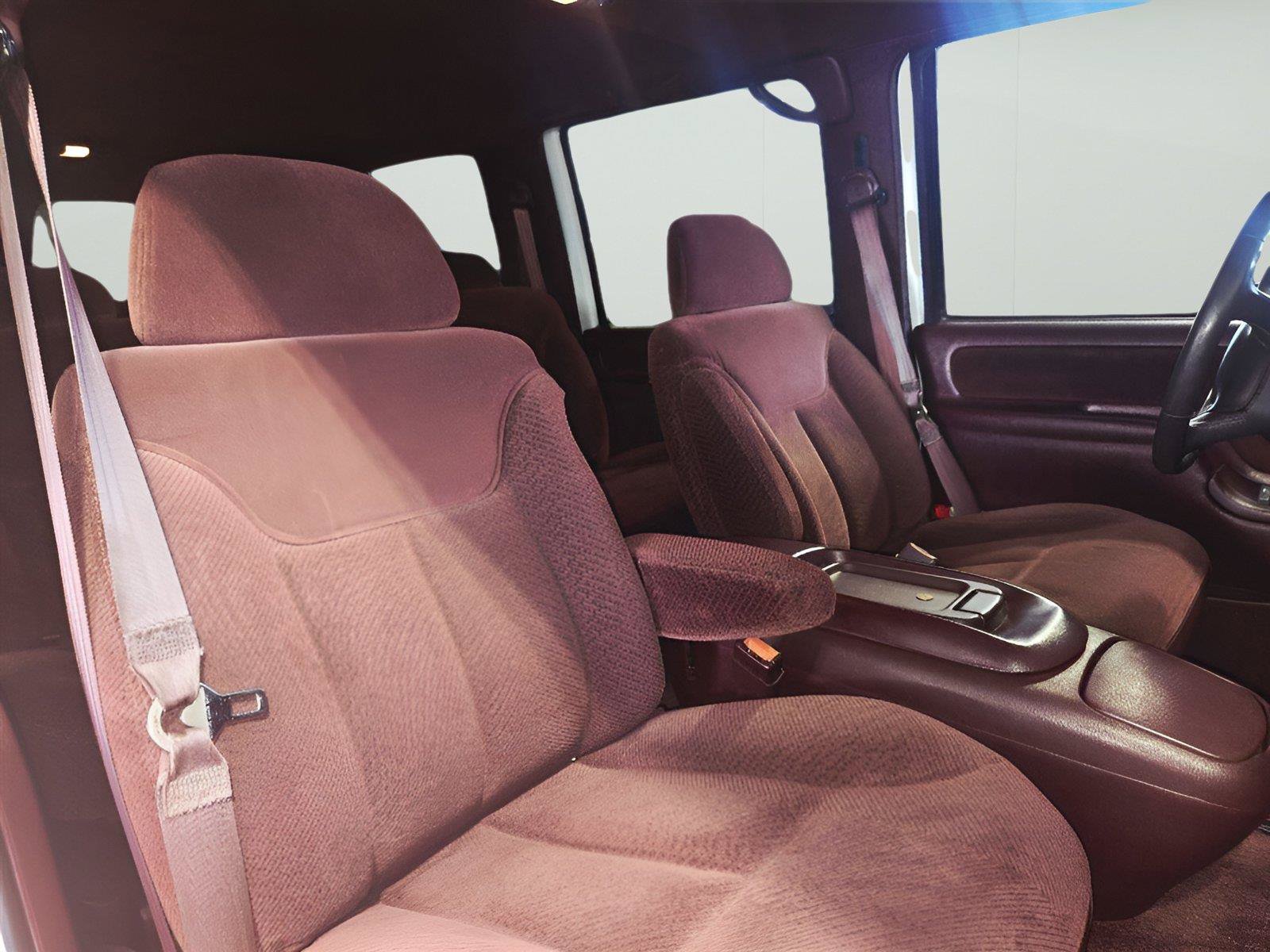 Used 1999 GMC Suburban 4WD w/ Marketing Opt Pkg 2 image 42