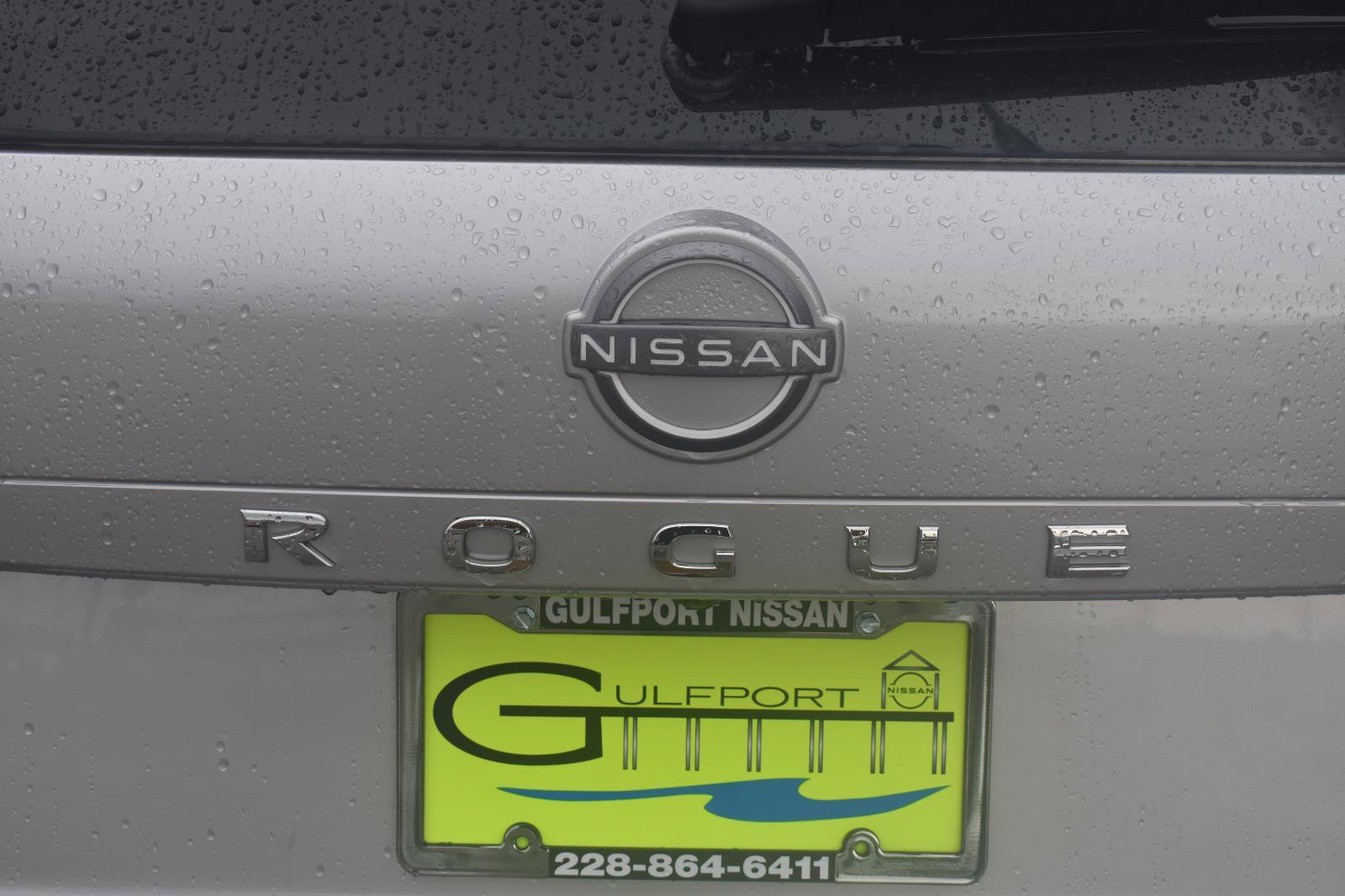 Used 2023 Nissan Rogue SV FWD image 7