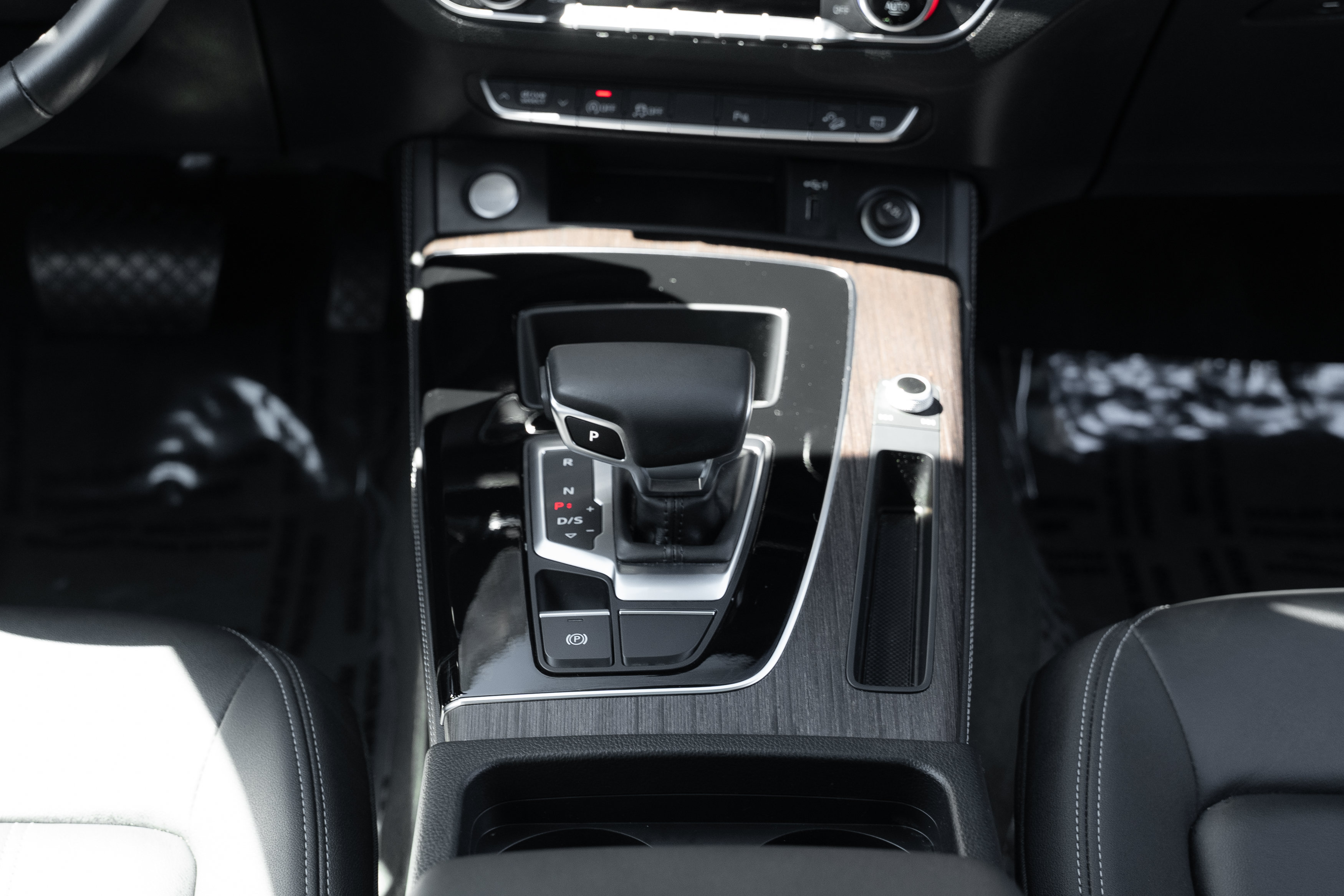 Certified 2023 Audi Q5 2.0T Premium Plus w/ Premium Plus Package AWD/4WD image 17