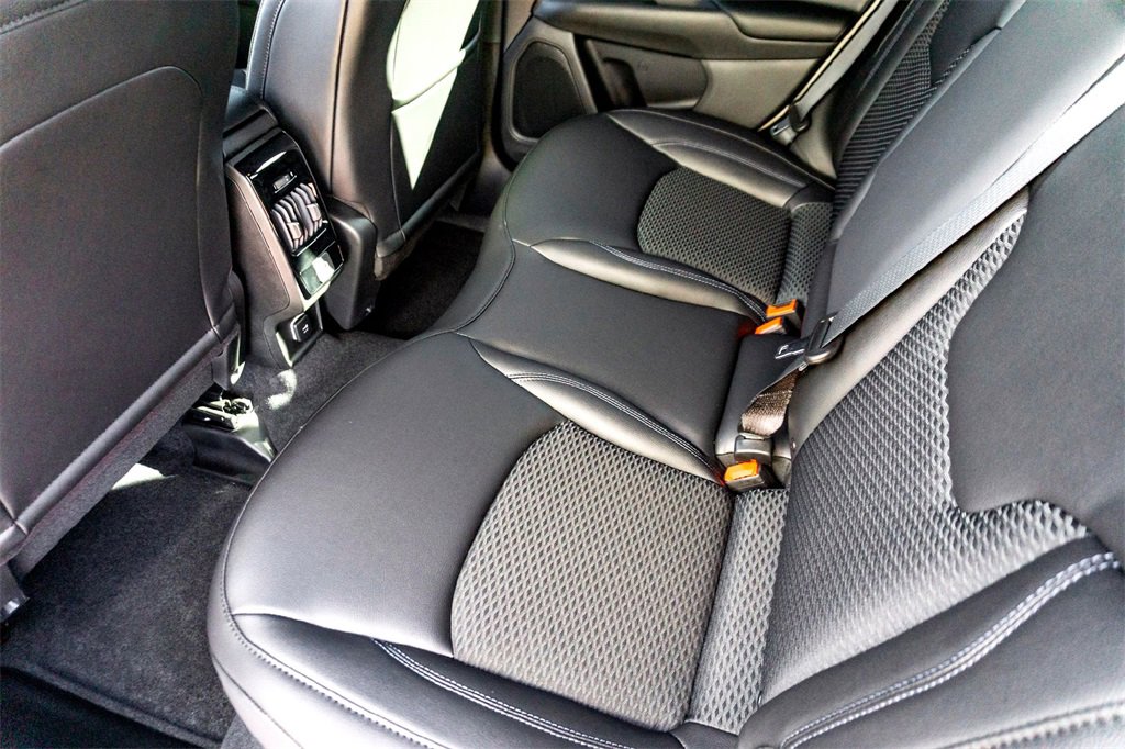 New 2026 Jeep Compass Latitude image 18