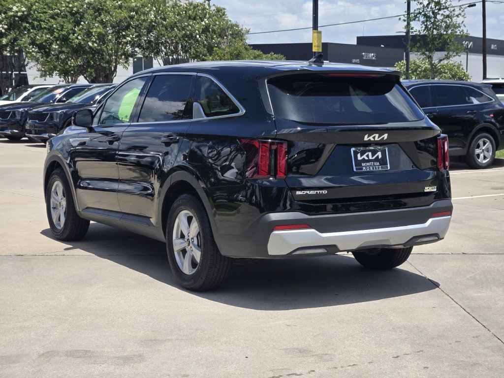 New 2026 Kia Sorento LX FWD image 3