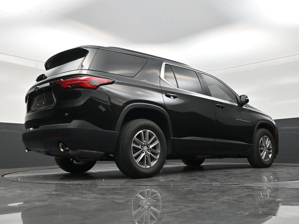 Used 2023 Chevrolet Traverse LT FWD image 23