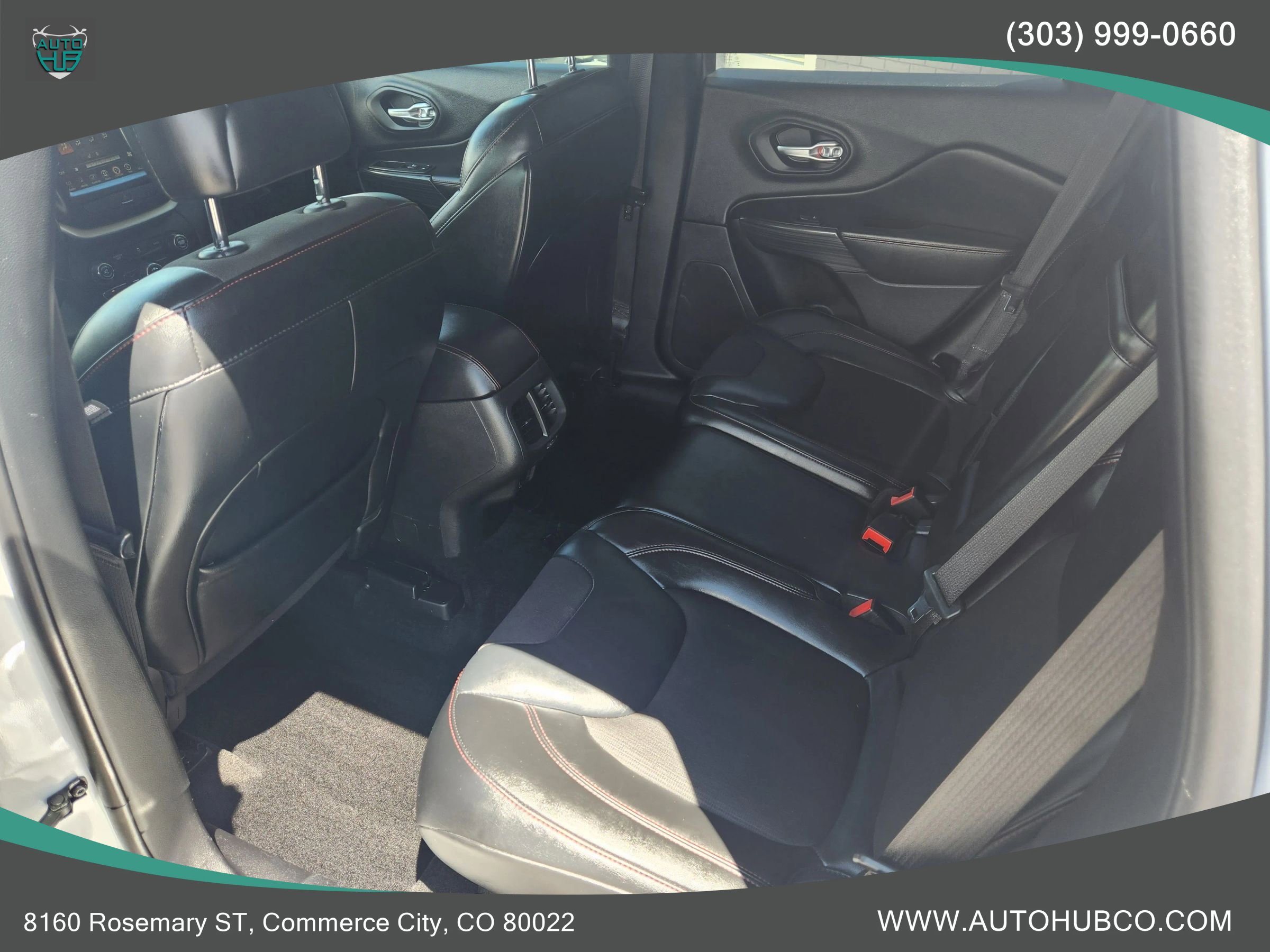 Used 2014 Jeep Cherokee Trailhawk w/ Cold Weather Group AWD/4WD image 10