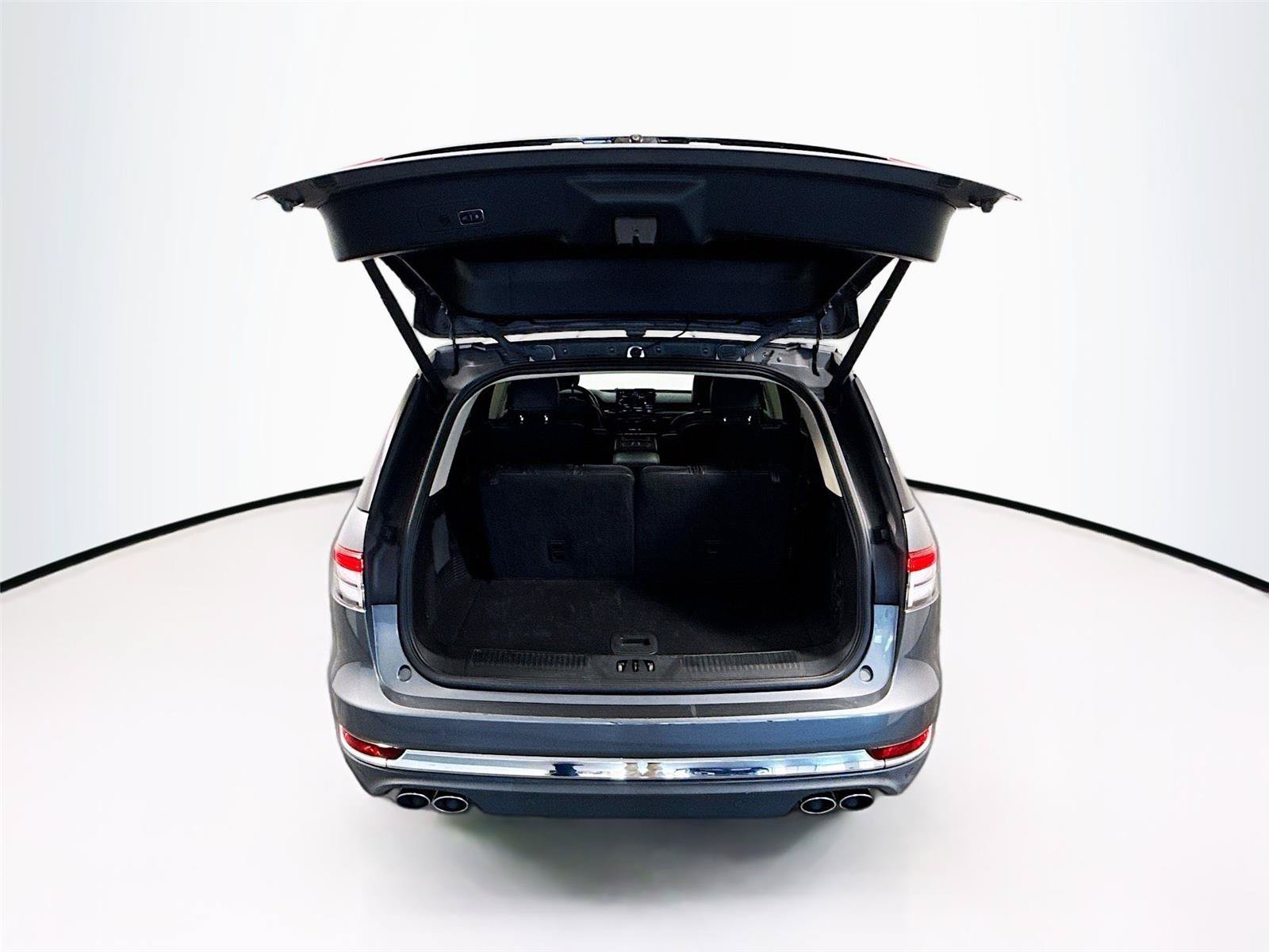 Used 2023 Lincoln Aviator Reserve AWD/4WD image 23