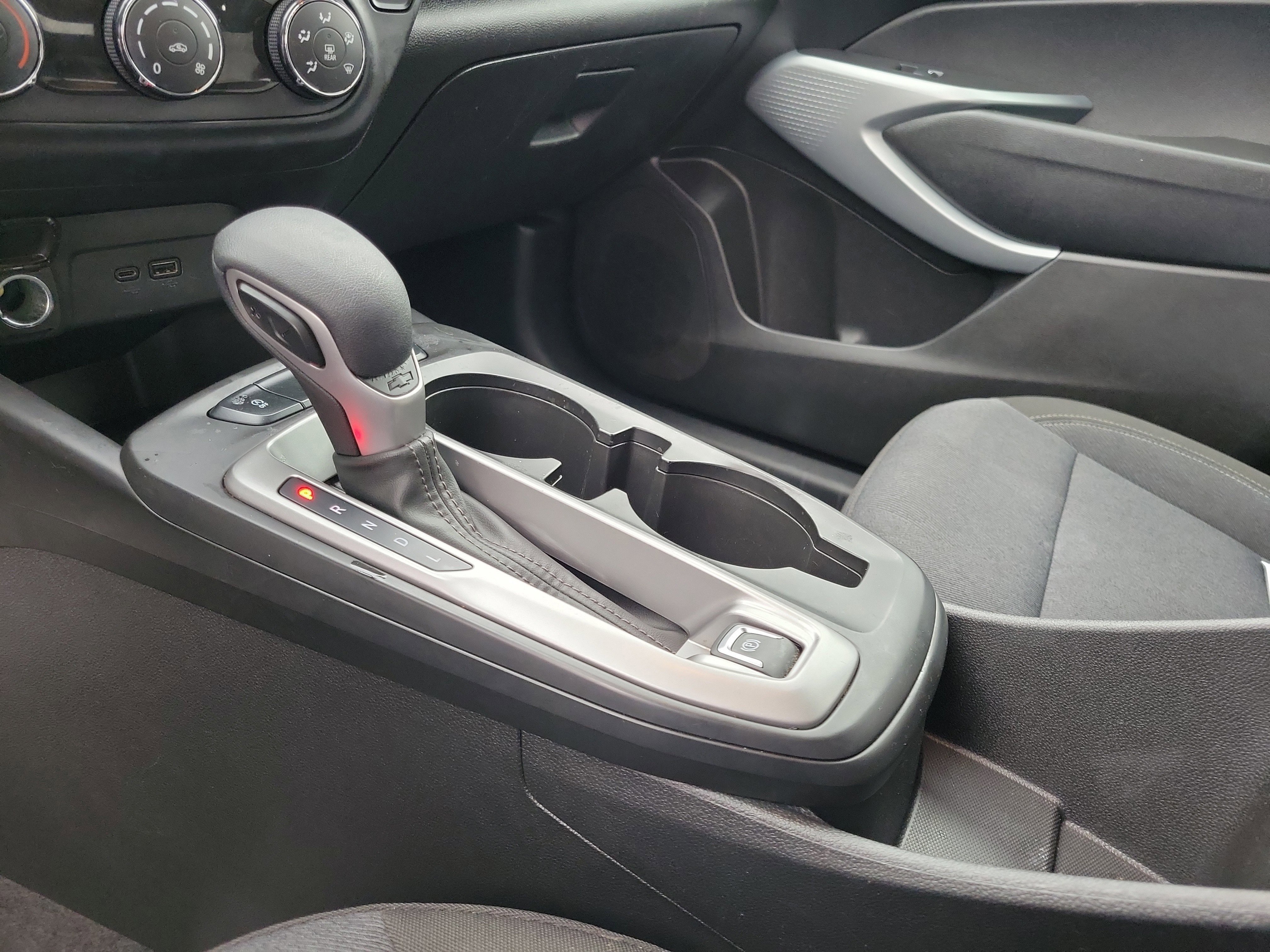 Used 2024 Chevrolet Trax LS w/ Driver Confidence Package FWD image 29