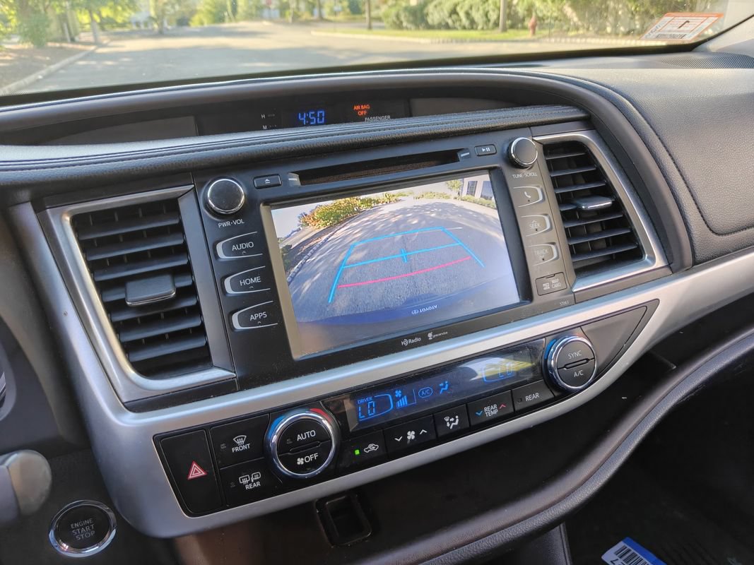 Used 2015 Toyota Highlander XLE AWD/4WD image 35