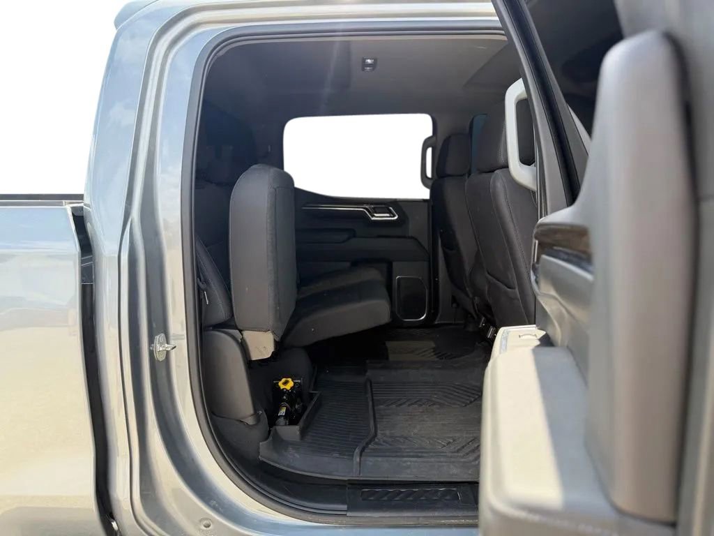 Used 2024 Chevrolet Silverado 1500 LT AWD/4WD image 30