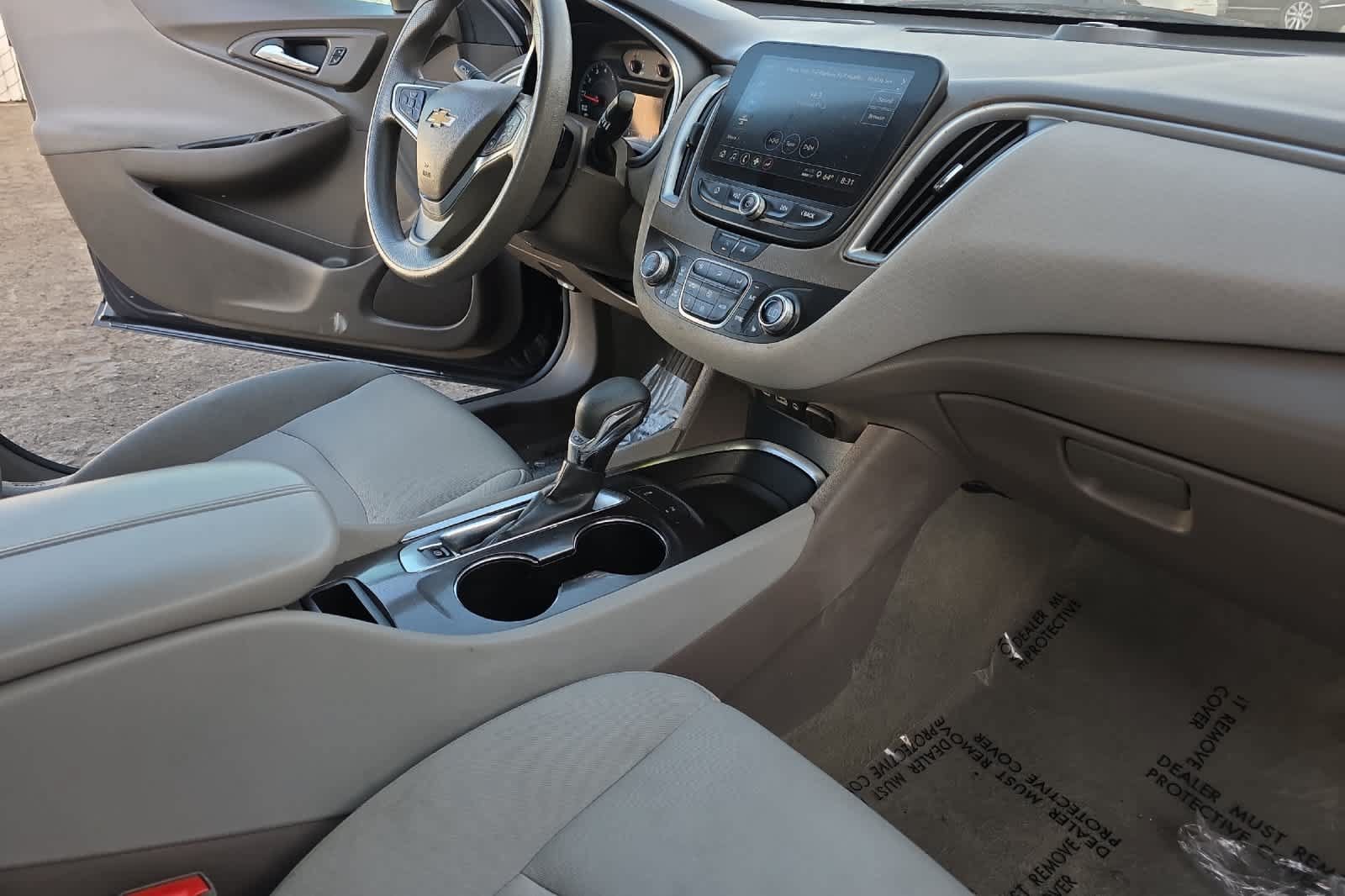 Used 2025 Chevrolet Malibu LT FWD image 17