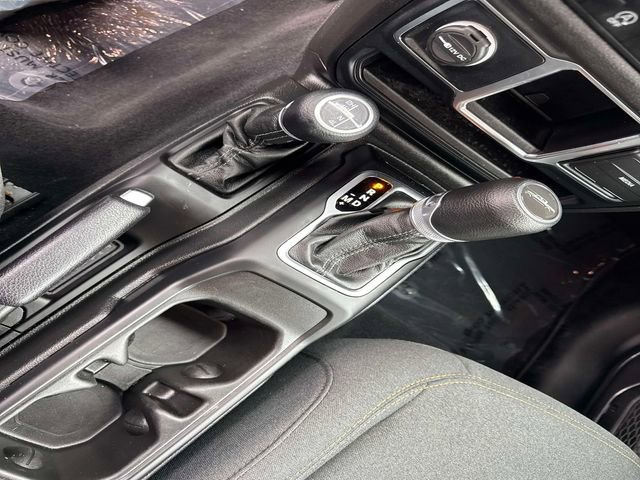 Used 2024 Jeep Gladiator Sport image 22