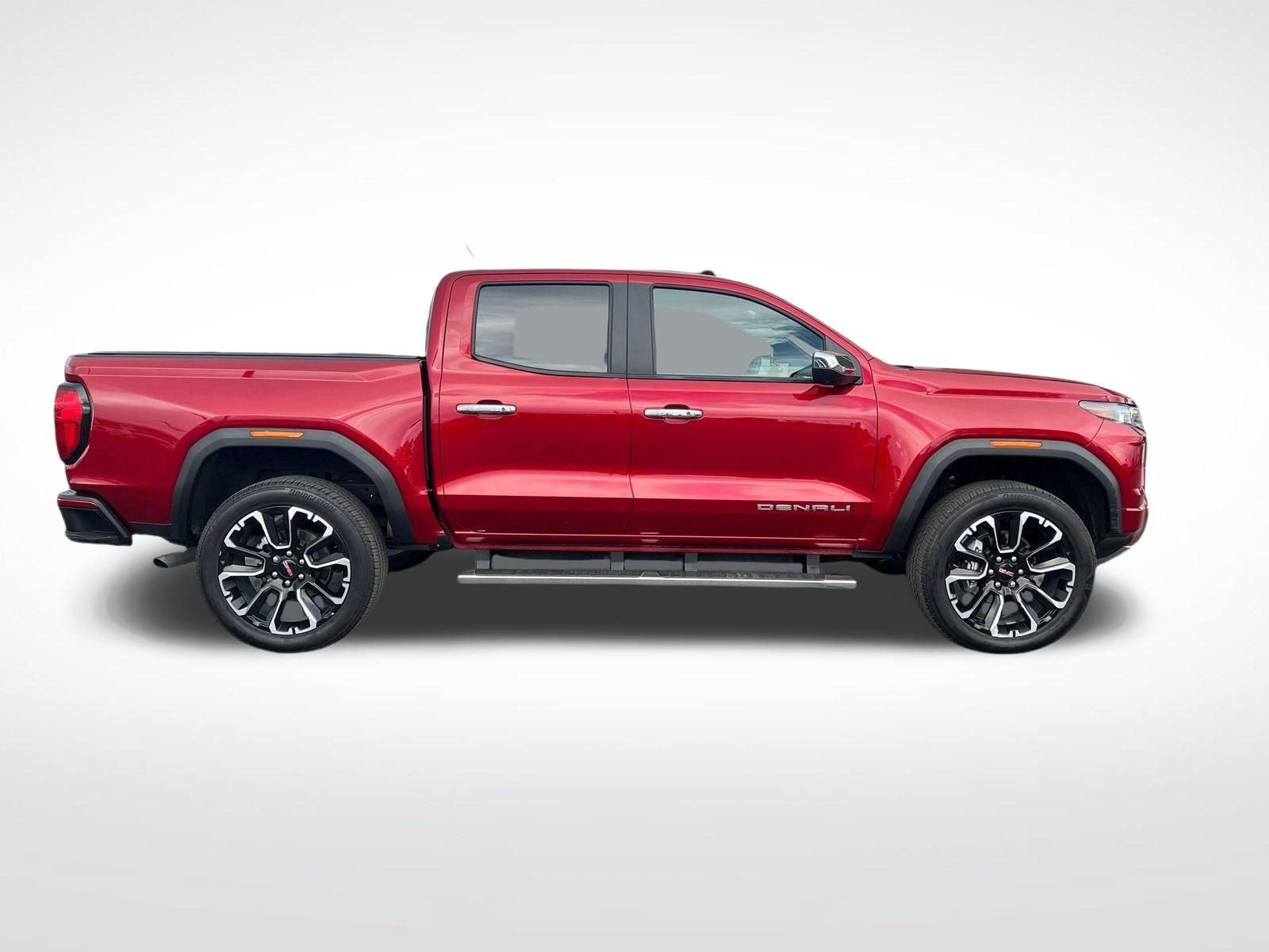 Used 2026 GMC Canyon Denali AWD/4WD image 2