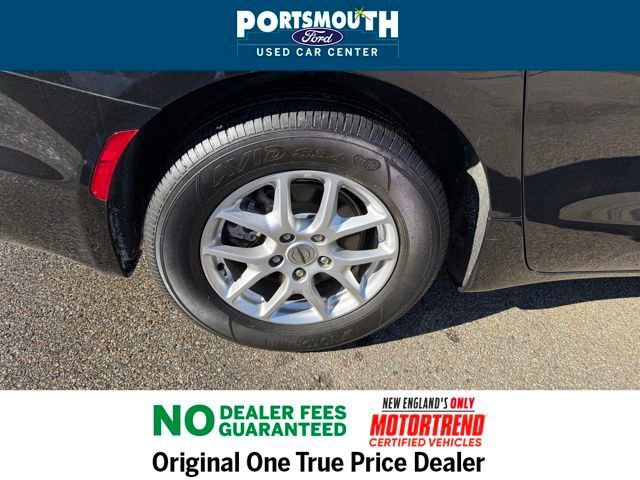 Used 2024 Chrysler Pacifica Touring-L image 35