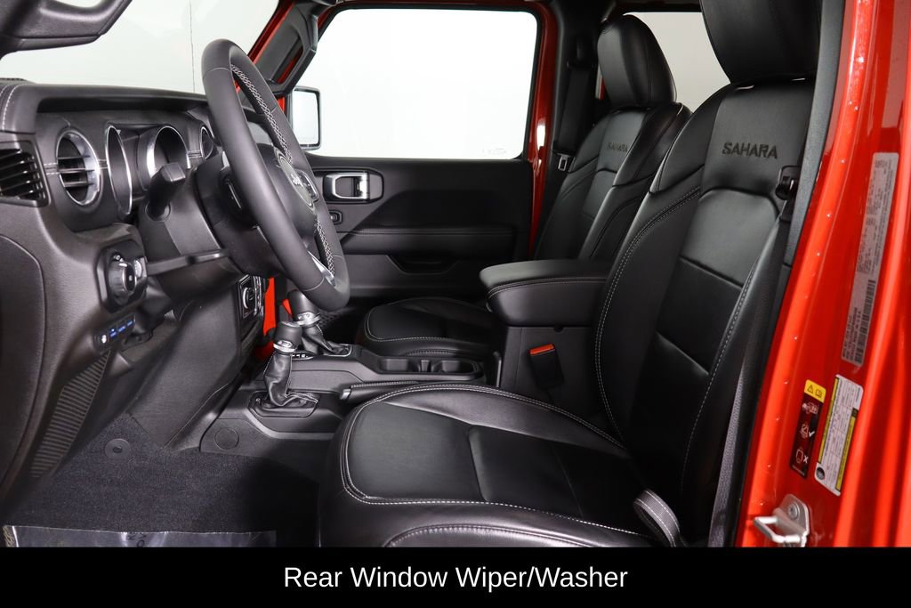 Used 2023 Jeep Wrangler Unlimited Sahara w/ Cold Weather Group AWD/4WD image 16