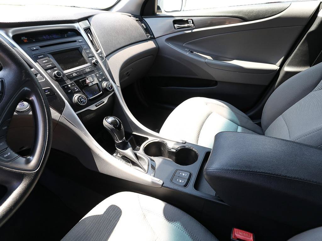 Used 2015 Hyundai Sonata Hybrid FWD image 19
