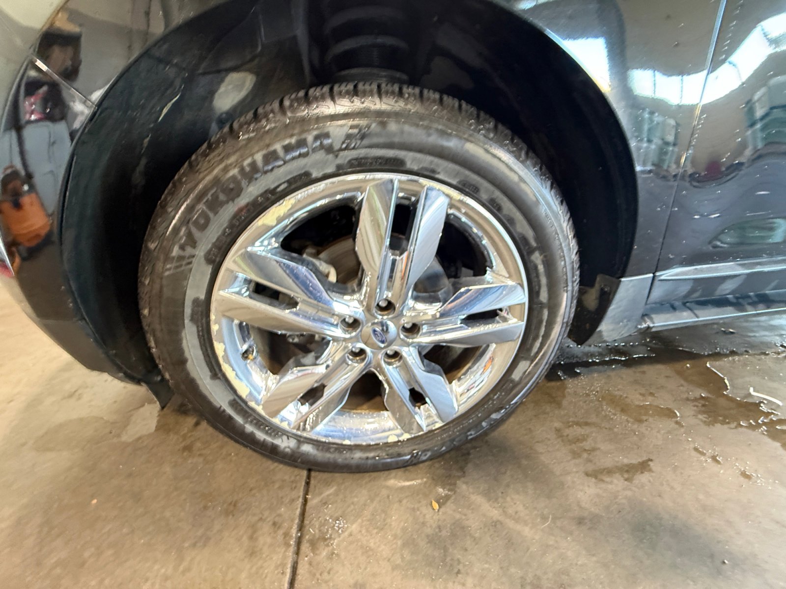 Used 2013 Ford Edge SEL image 26