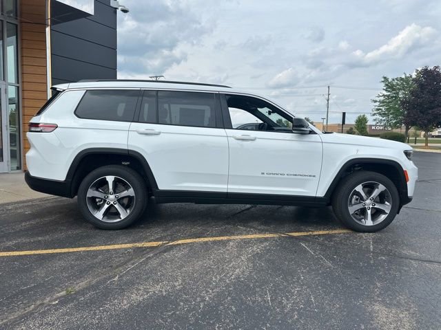 New 2025 Jeep Grand Cherokee L Limited image 3