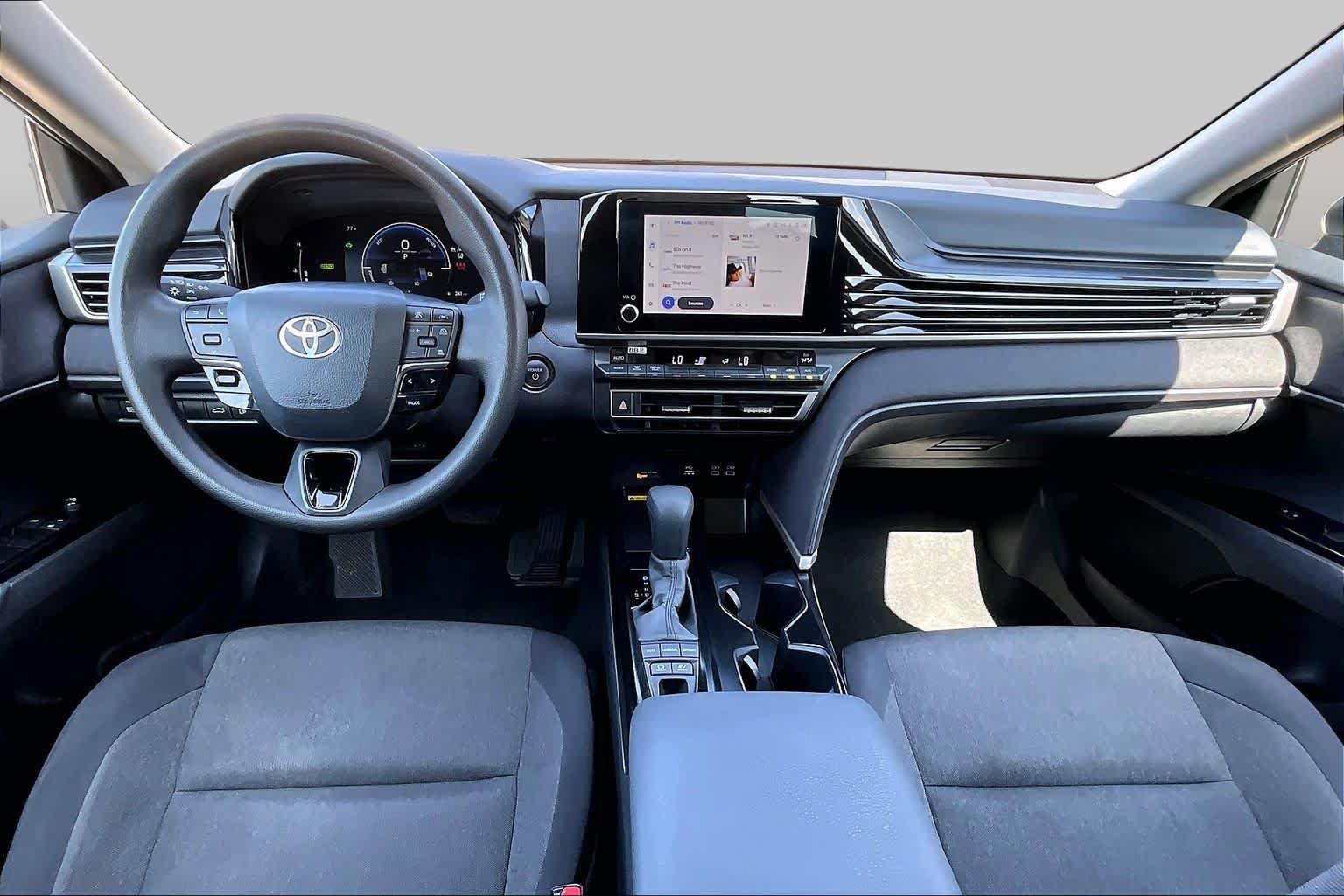 Used 2025 Toyota Camry LE FWD image 14