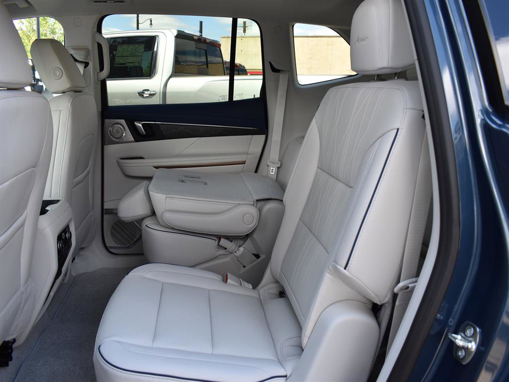 New 2026 Buick Enclave Avenir w/ Super Cruise Package image 16