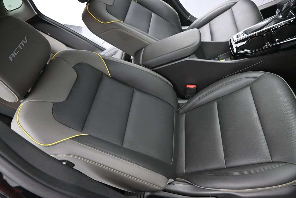 Used 2024 Chevrolet Trax ACTIV w/ Sunroof Package FWD image 12