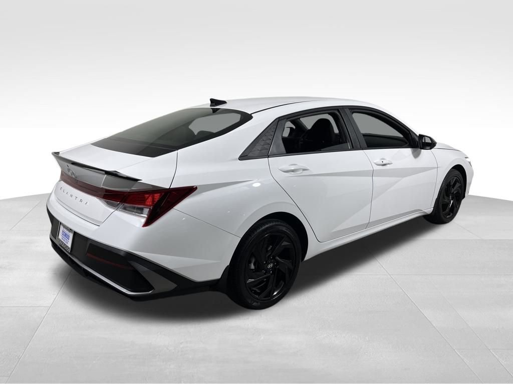 New 2026 Hyundai Elantra Sport FWD image 5