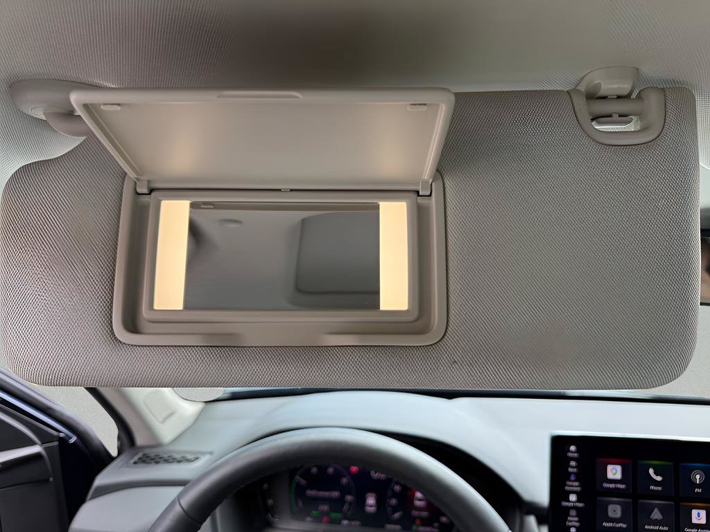 Certified 2025 Honda Accord Touring image 33