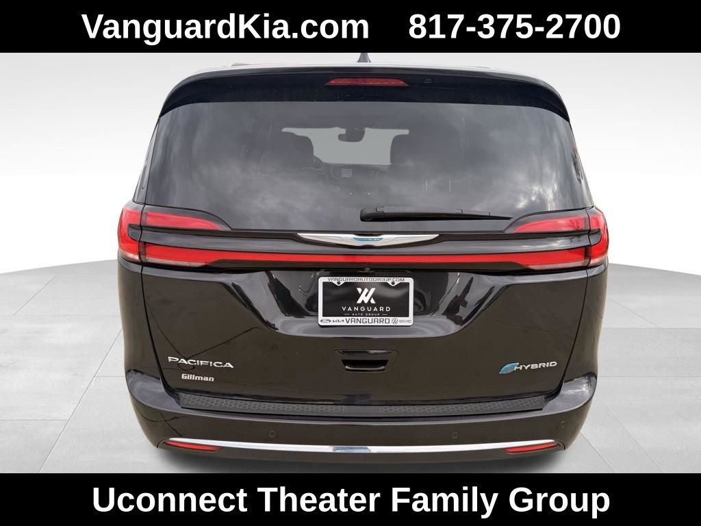 Used 2021 Chrysler Pacifica Limited w/ Uconnect Theater Family Group image 3