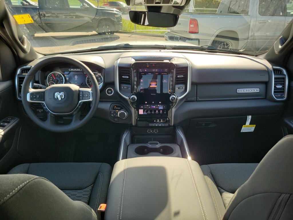 New 2027 RAM 1500 4x4 Crew Cab image 9