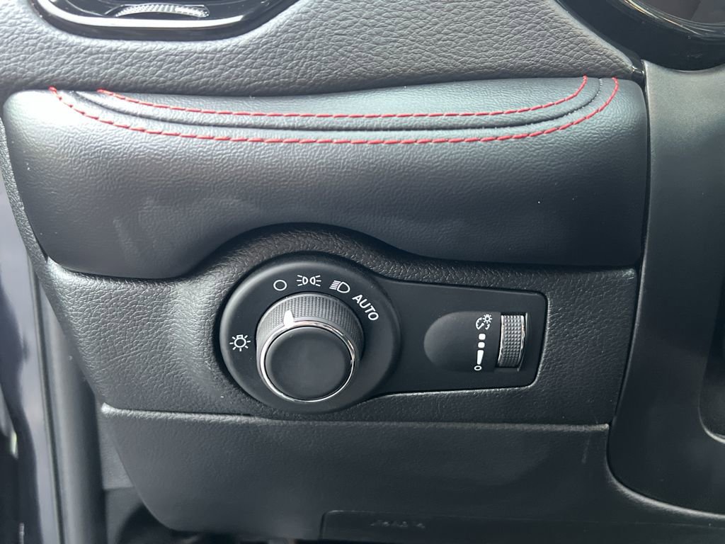 Used 2024 Dodge Durango GT image 15