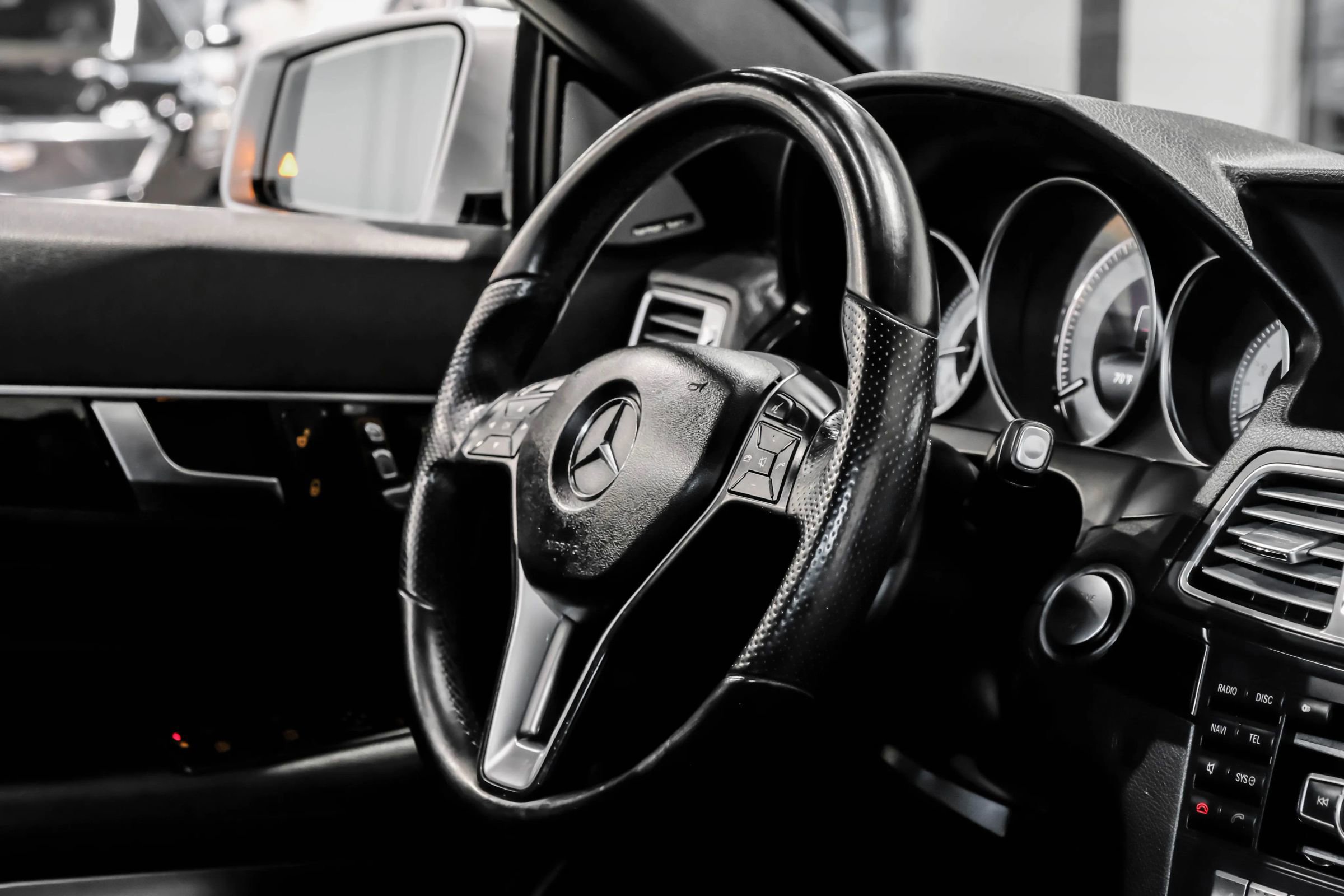 Used 2014 Mercedes-Benz E 550 Cabriolet image 16